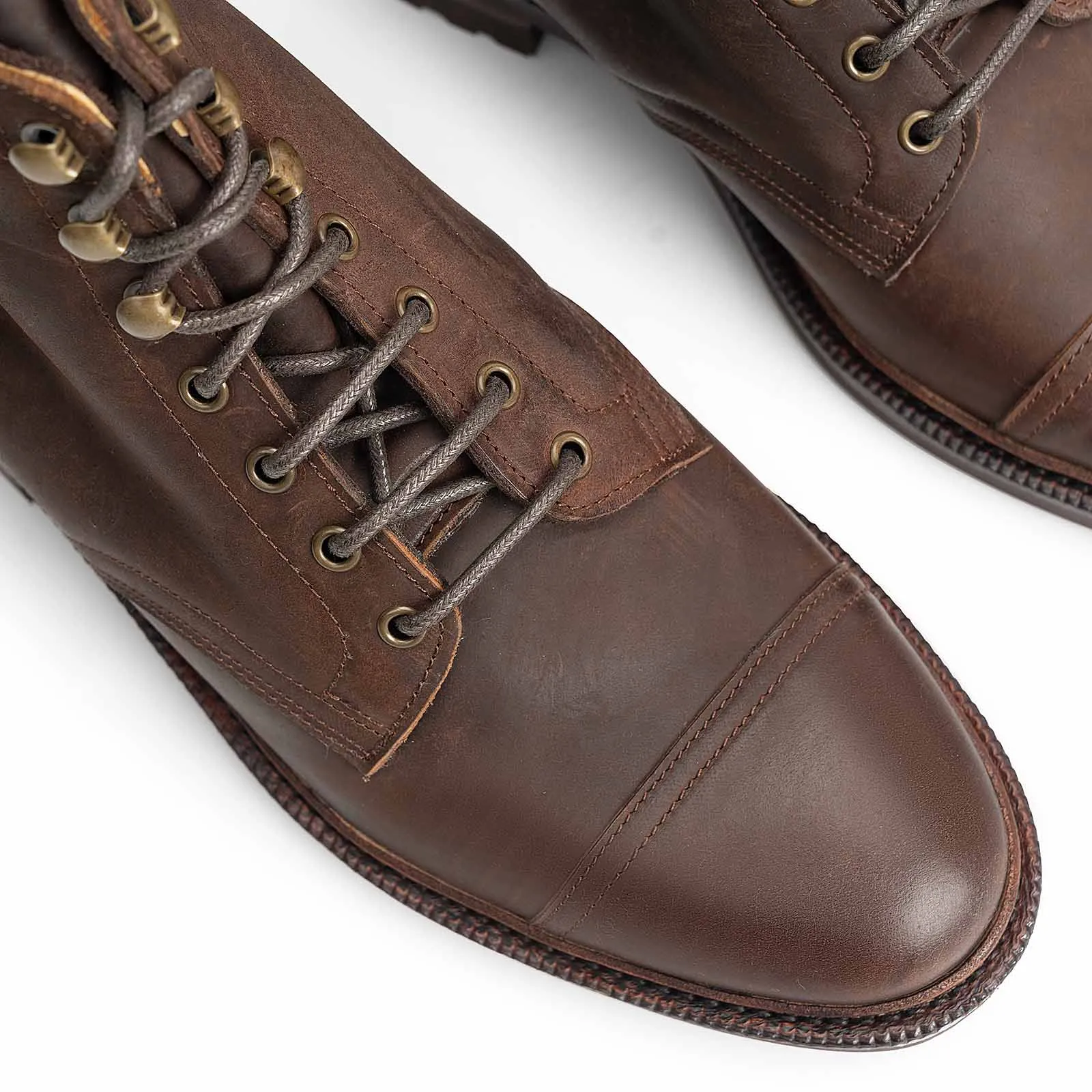 514836 - BROWN WAXY SHELL CORDOVAN - E