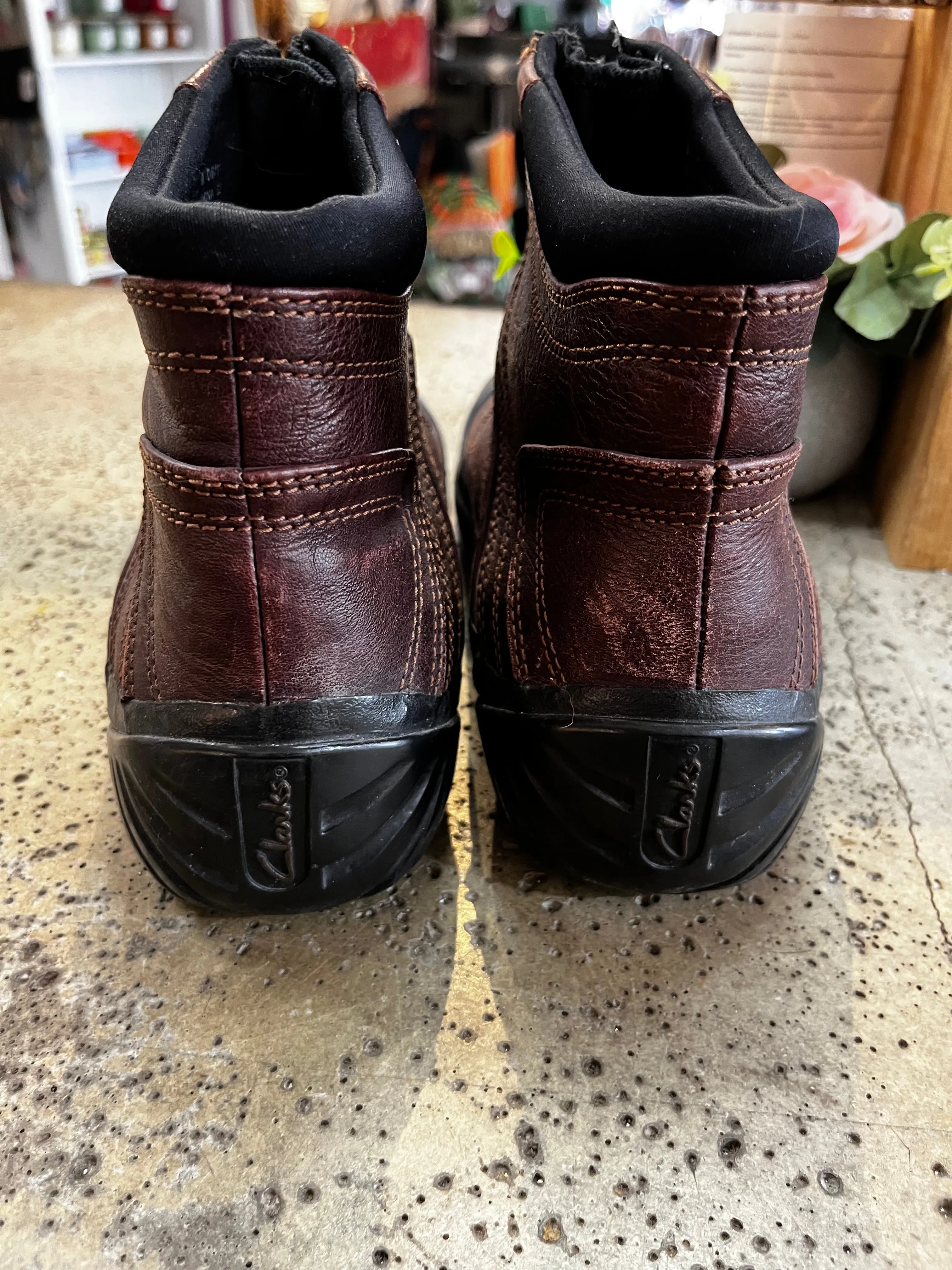 Clarks "Muckers" Boots (Size 9)