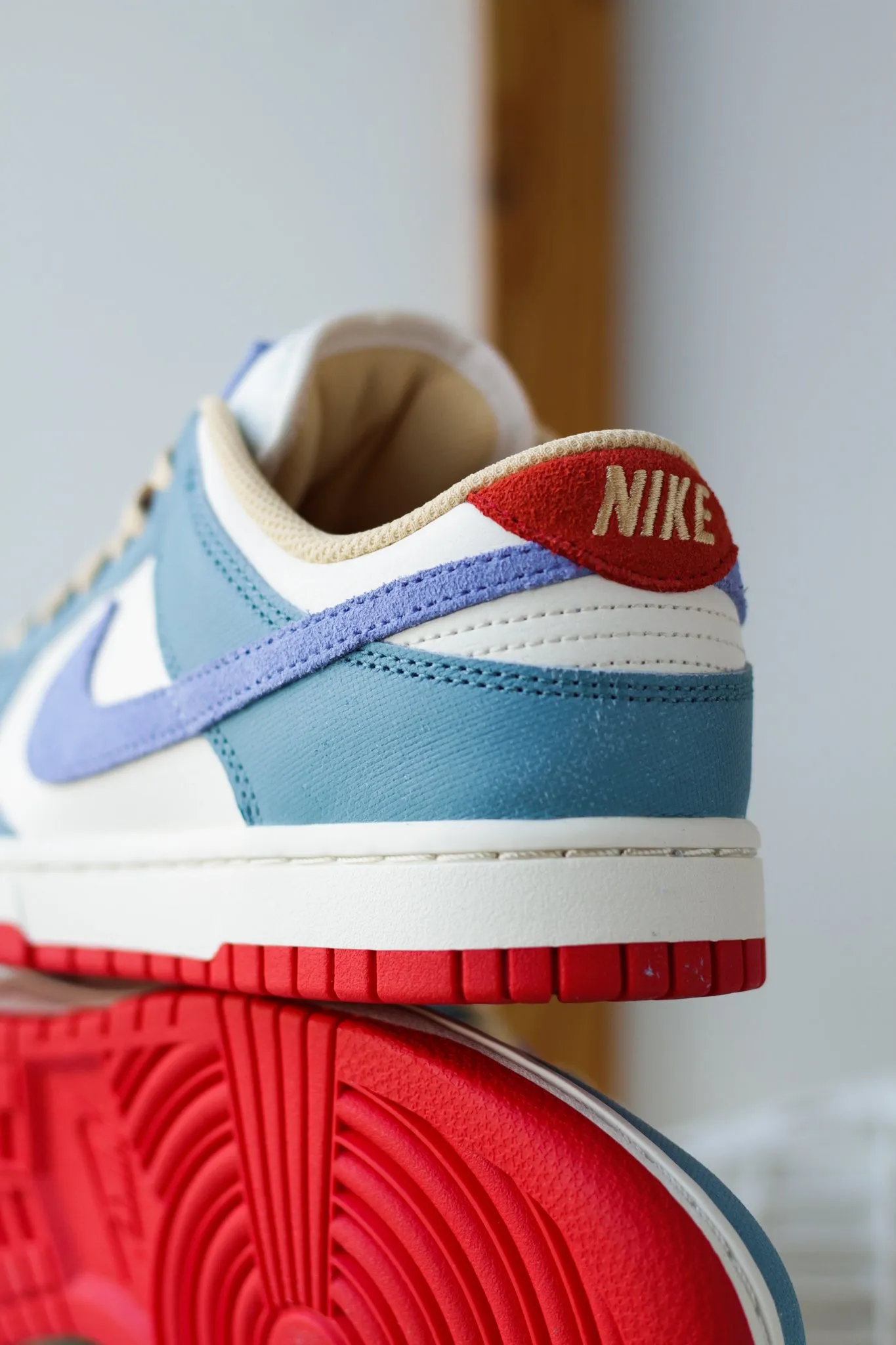 DUNK LOW PRM "PALE IVORY/ROYAL PULSE"