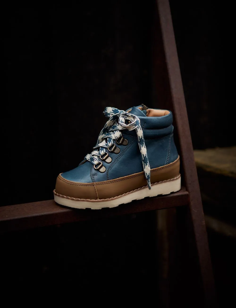 Trek Boot - Petroleum Blue