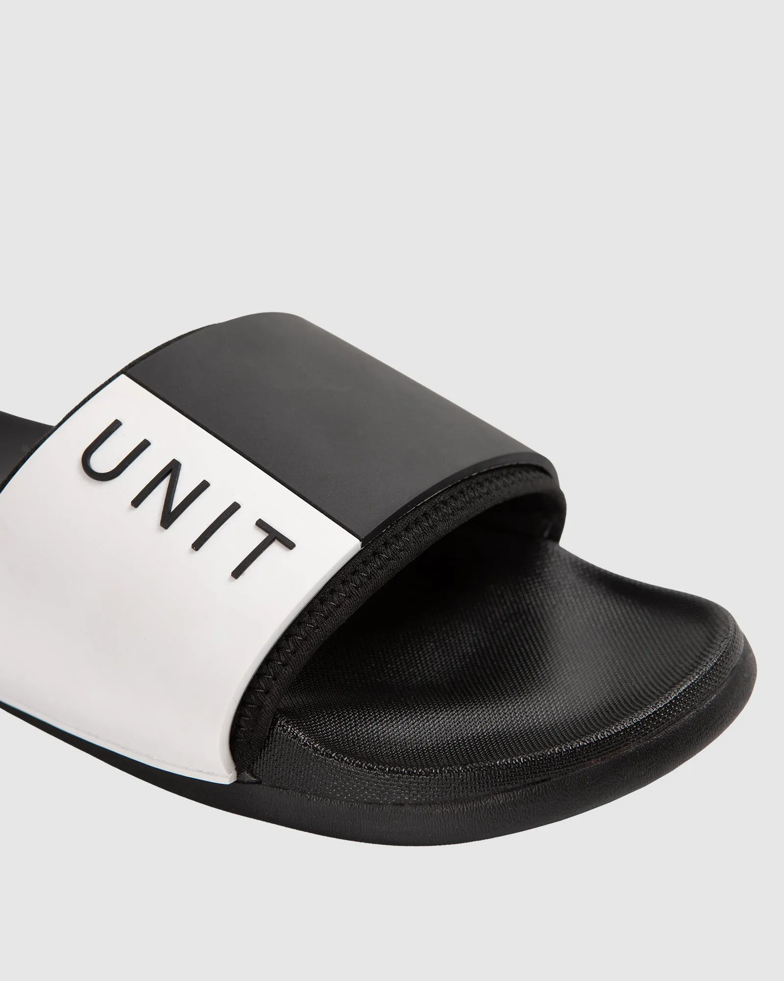 UNIT Mens Laid-Back Slides