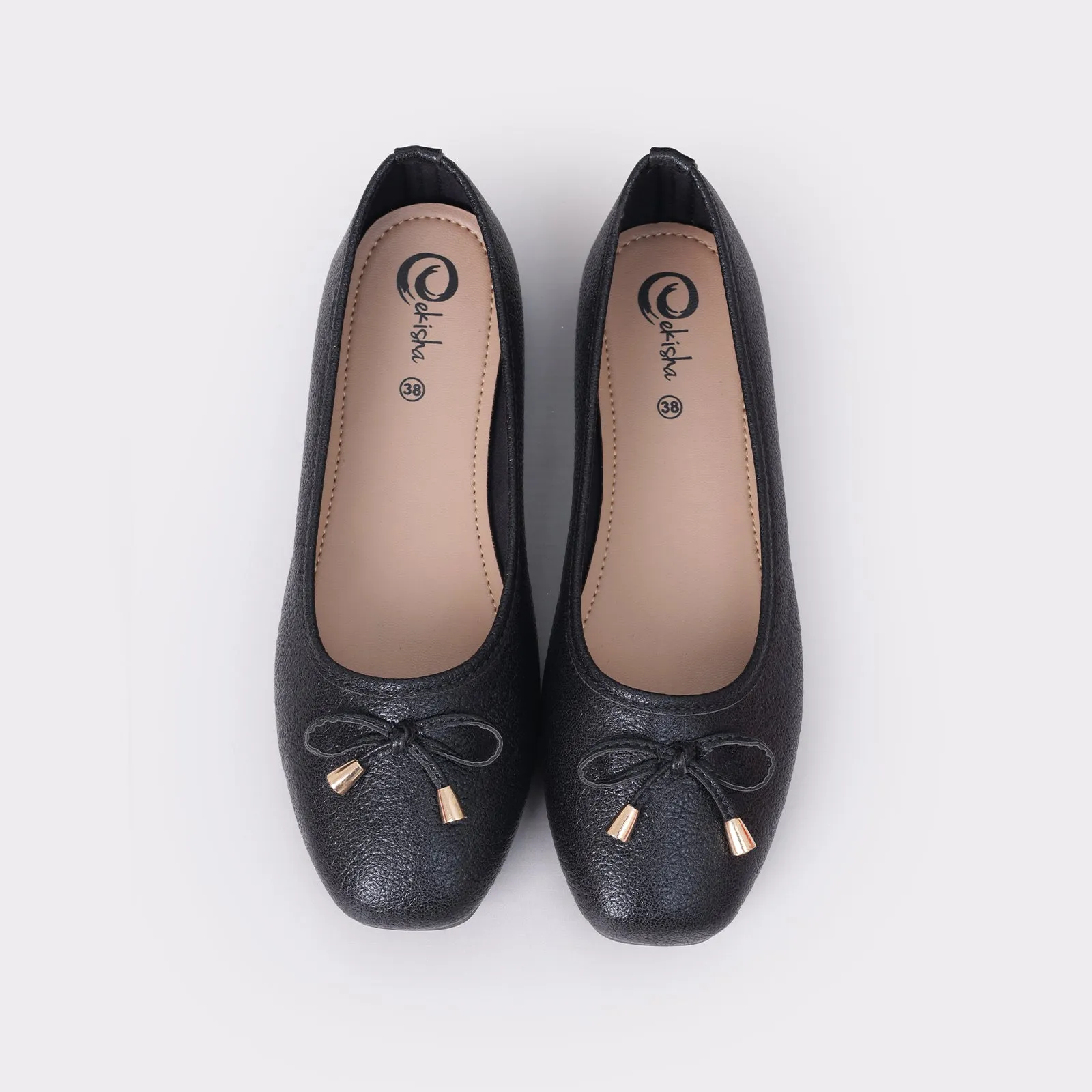 wome's Sleek Pumps